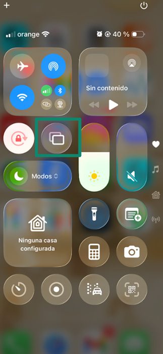 The Control Center of an iPhone, showing the Screen Mirroring icon.