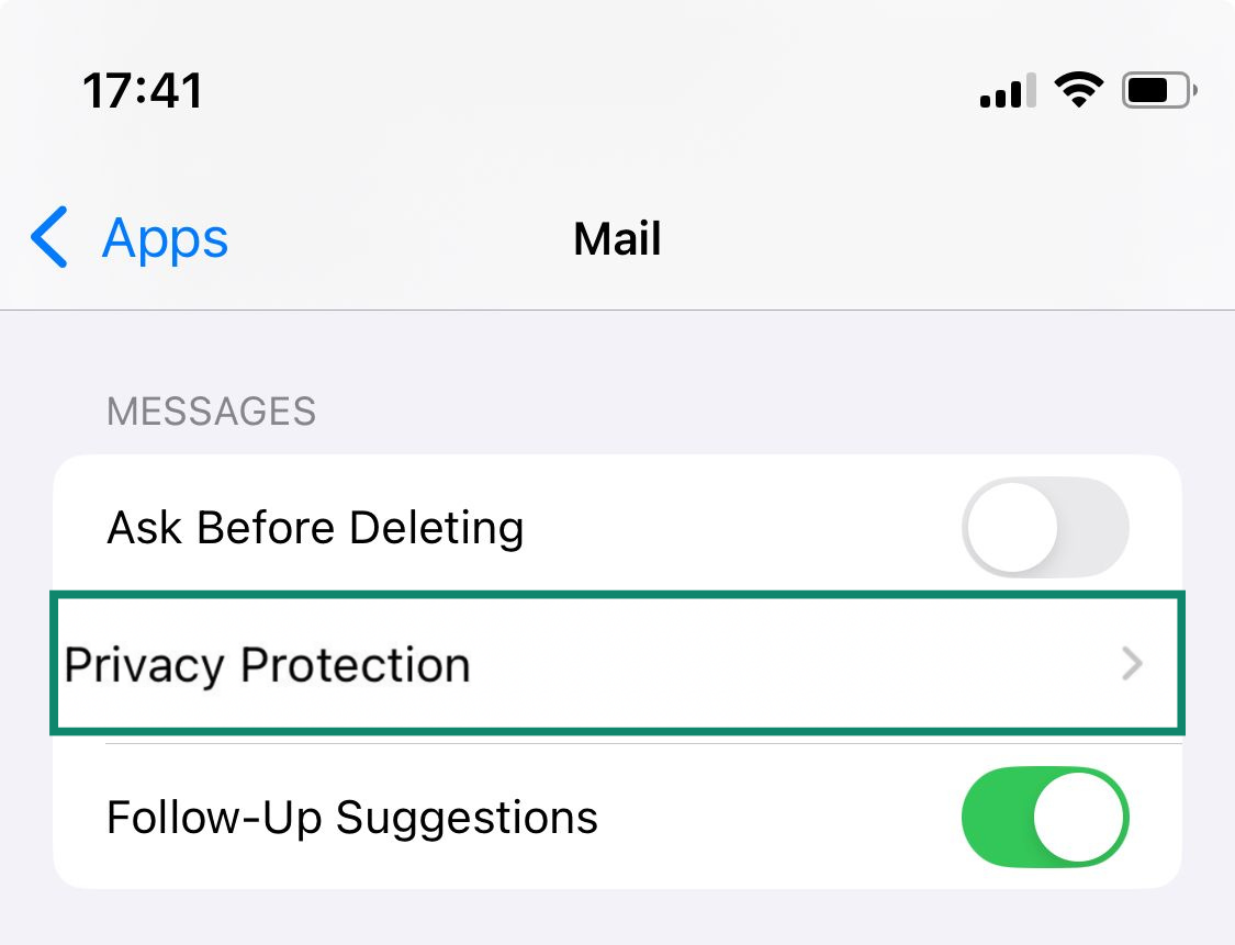 The Mail settings page on an iPhone, with the Privacy Protection option highlighted.